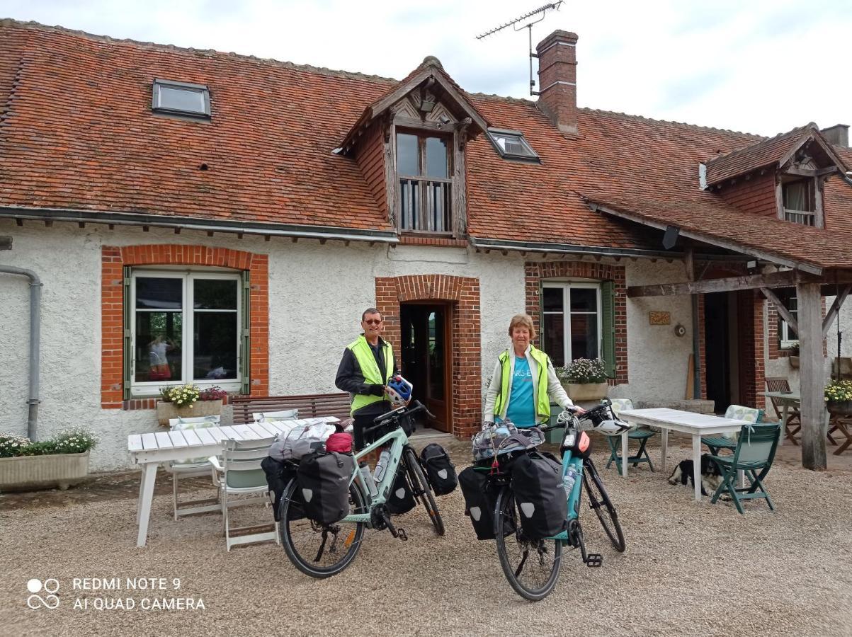 B&B Ferme De La Rouzannerie Pour 2 Ou Famille Lanneray Eksteriør bilde